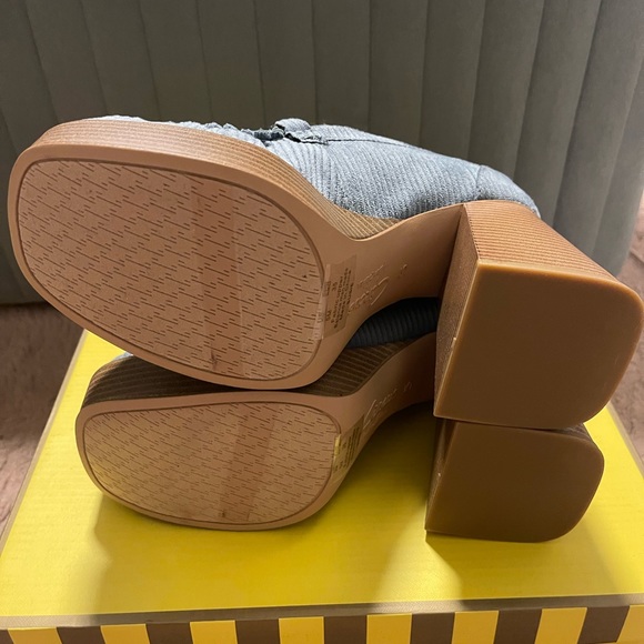 Susie Platform Loafer - Picture 3 of 4